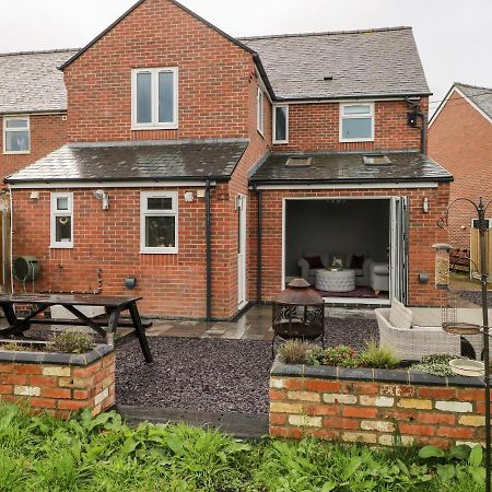 Villa 9 Pilgrims Way Roch Exterior foto